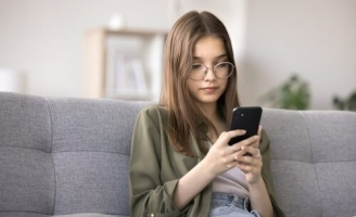 Une étude pour prévenir l’usage problématique d’internet che ... Image 1